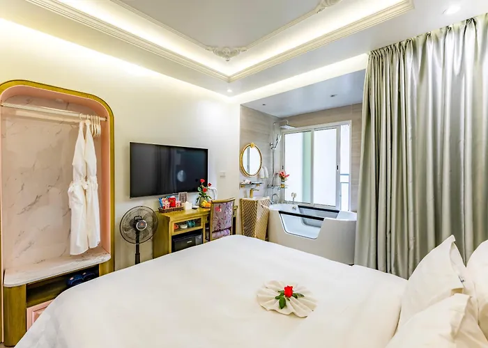 Mai Hotel